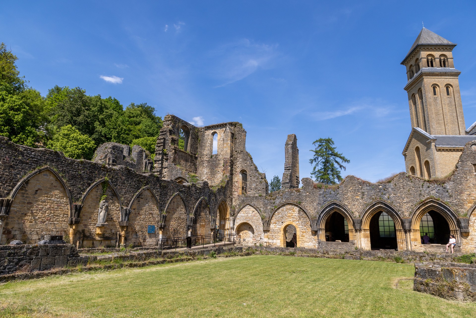 20230529-42_6416-Abbaye_Orval.jpg