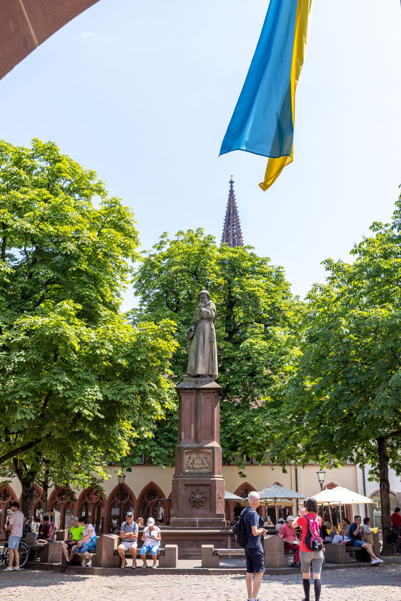 20230615-002_7369-Fribourg_en_Brisgau_place_marie_Berthold_Schwarz.jpg