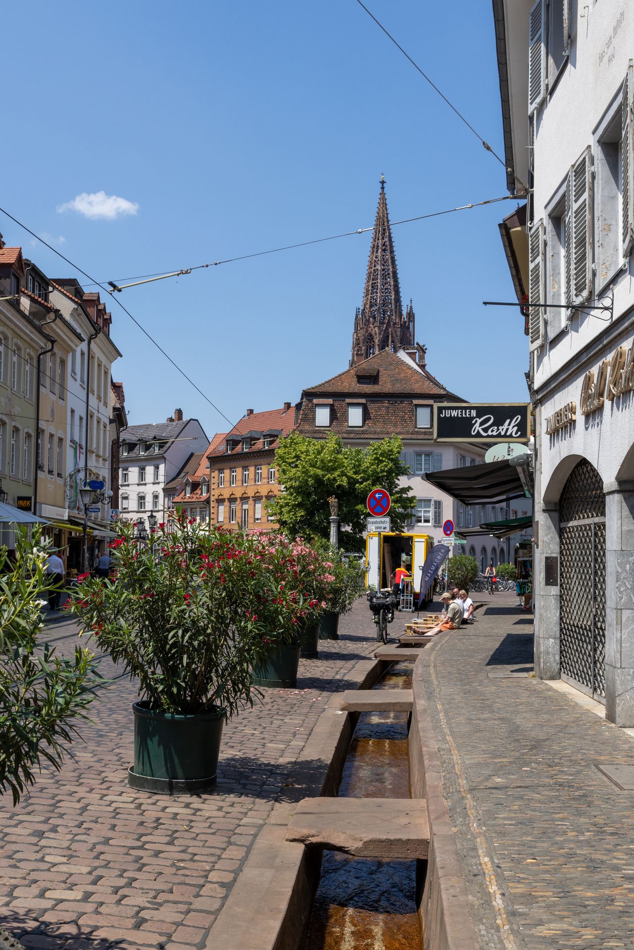 20230615-088_7436-Fribourg_en_Brisgau_Herrenstrasse_bachle.jpg