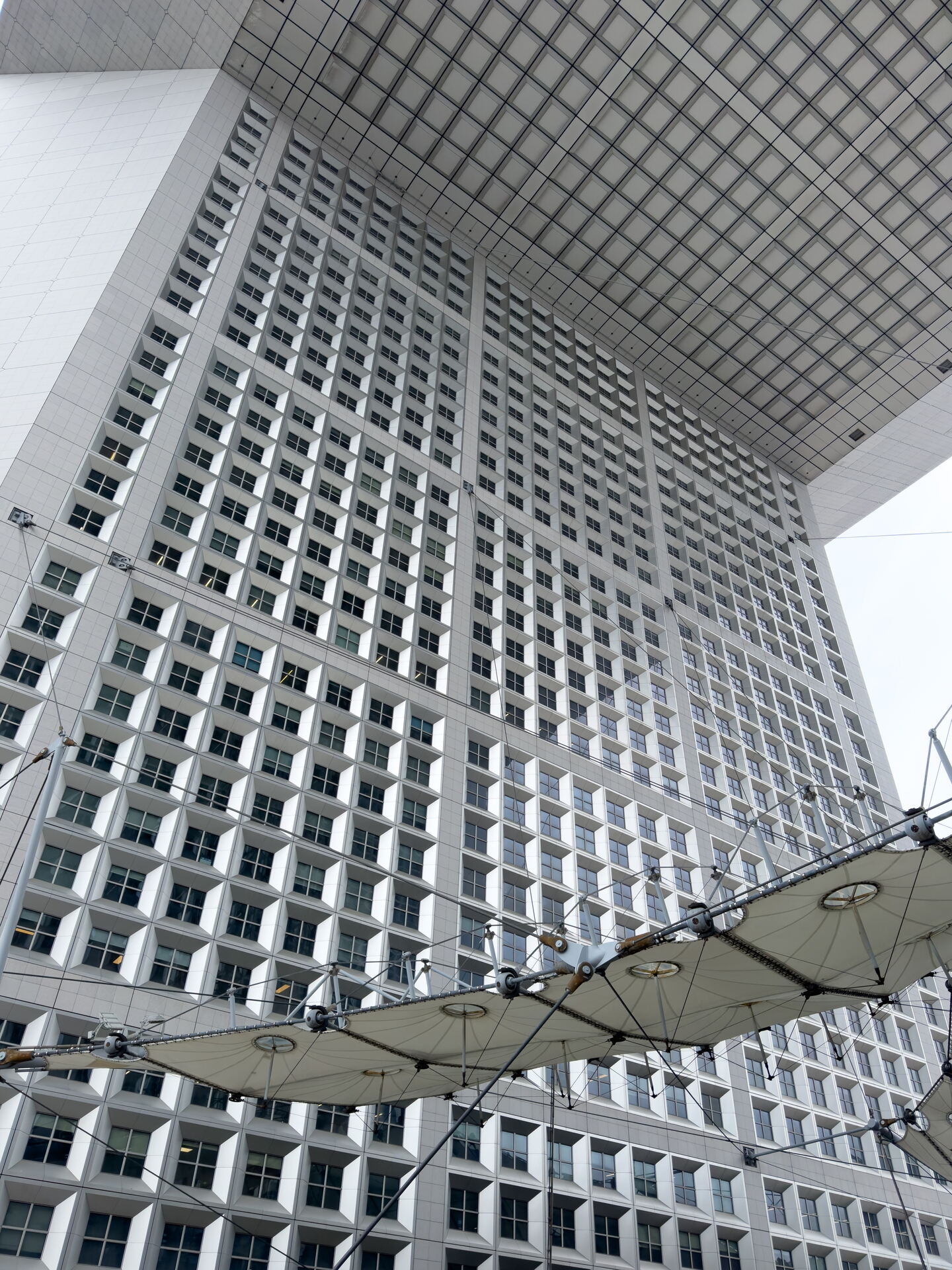 20240325-57_3144-PARIS_la_defense_La_Grande_Arche_1989.jpg