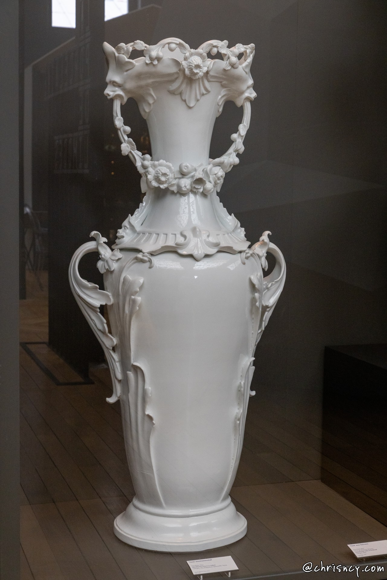 20240424-1349-Limoges_musee_dubouche_porcelaine.jpg