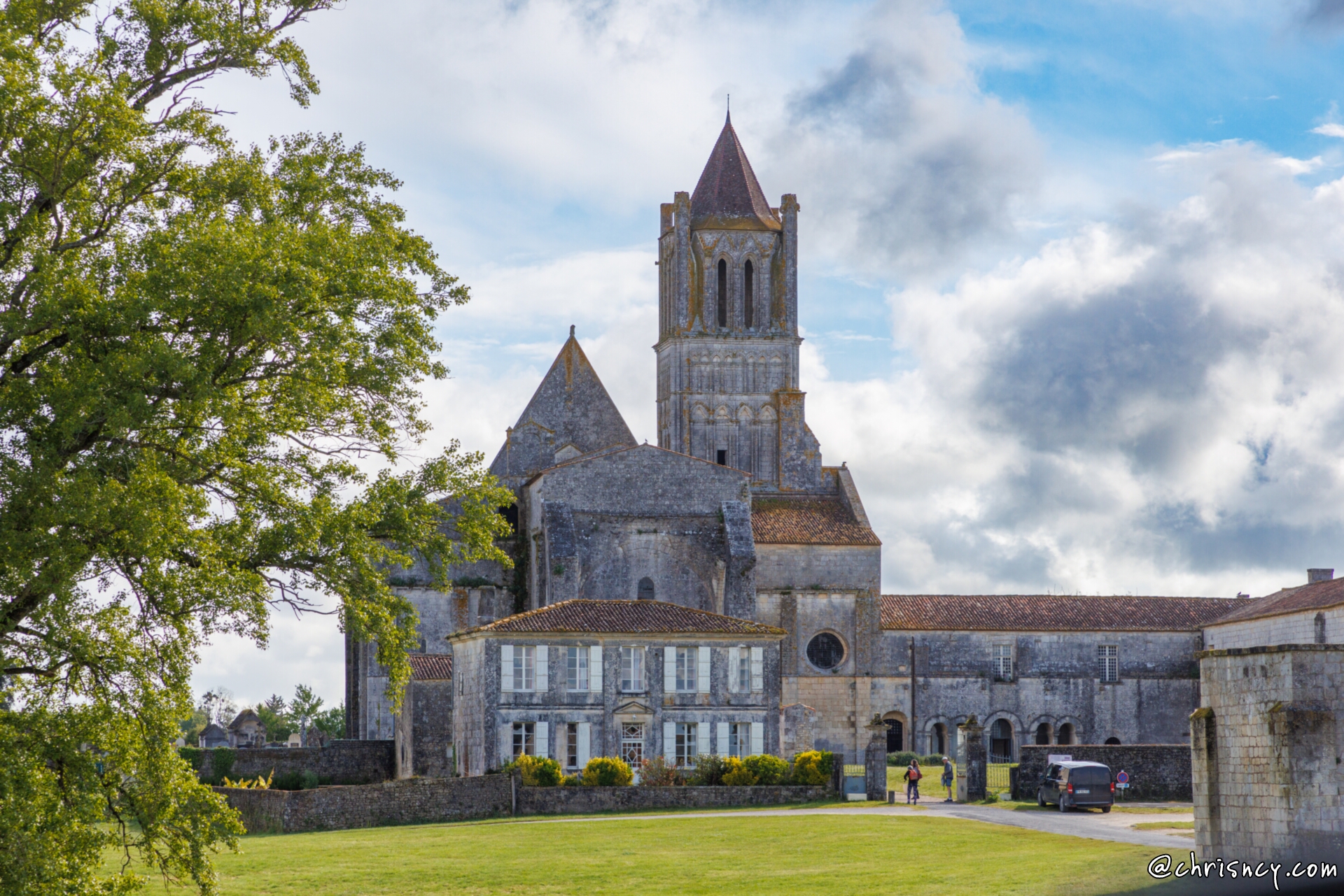 20240429-1932-Abbaye_de_Sablonceaux.jpg