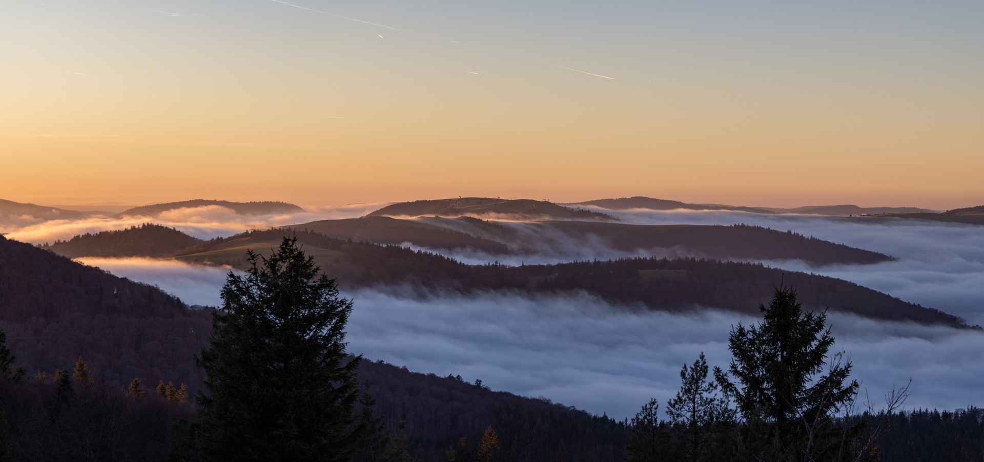 20241102-35_4265-Route_des_cretes_mer_de_nuages_Pano.jpg
